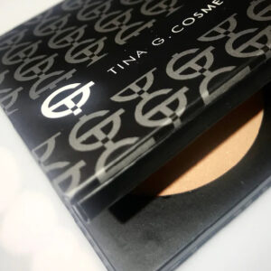 Bronzer: Mineral Pressed Tanning Powder in Compact